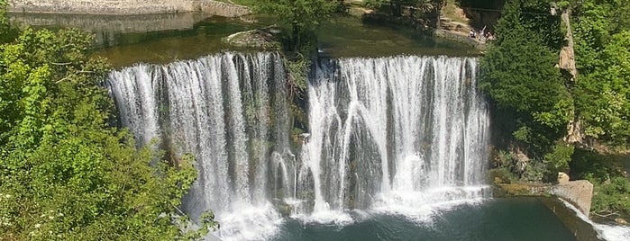 Jajce Waterfall is one of Bosna Hersek.