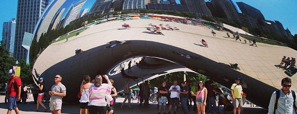 Cloud Gate by Anish Kapoor (2004) is one of Chicago 2013.