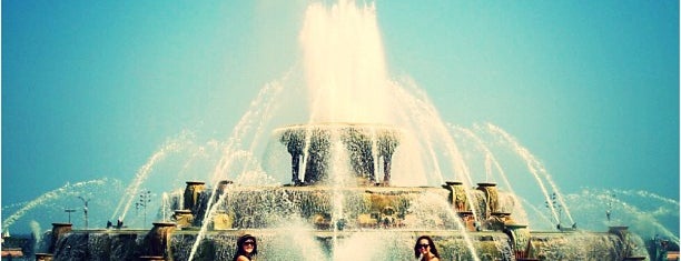 Clarence Buckingham Memorial Fountain is one of Chicago.