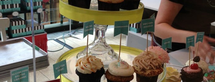 Trophy Cupcakes is one of Locais curtidos por Kathleen.