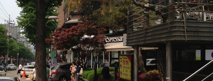 Garosu-gil is one of Seoul : ) Knosh & Fancy Stuff.