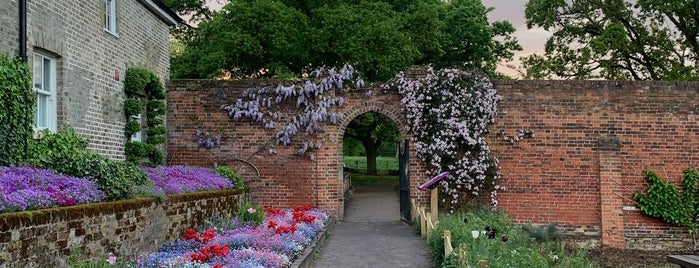 Beckenham Place Park is one of Tempat yang Disukai Mallory.