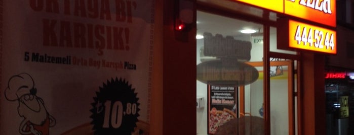 Little Caesars Pizza Bostancı is one of Lugares favoritos de Gulden.