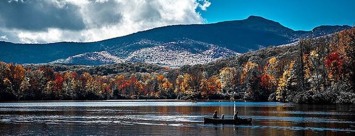 Price Lake Trail is one of Posti che sono piaciuti a Andrew.