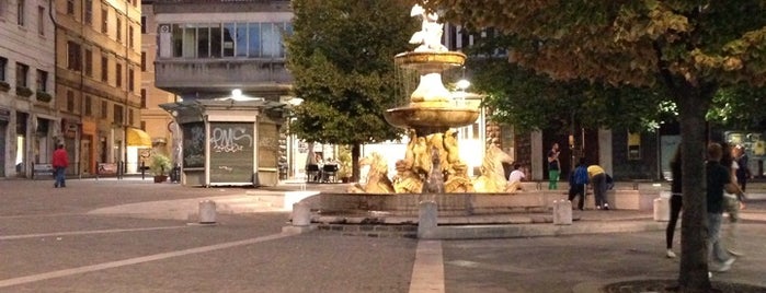 Fontana dei Cavalli is one of สถานที่ที่ Valentina ถูกใจ.