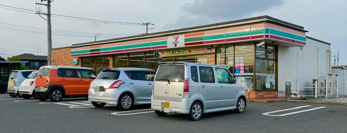 セブンイレブン 館林近藤町店 is one of コンビニ.