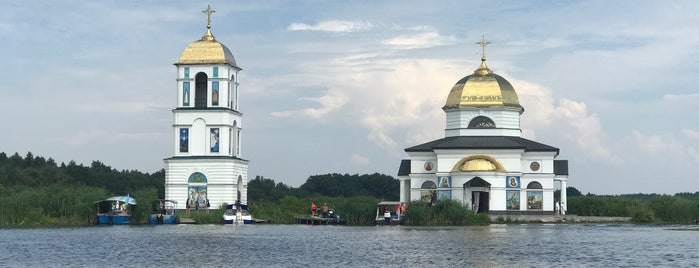 Церковь на острове is one of Ukraine. Україна.