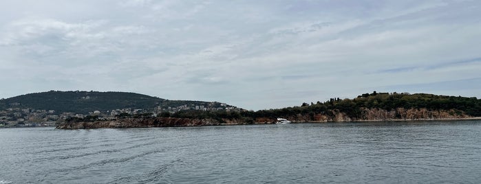 Burgazada - Büyükada Vapuru is one of İstanbul 4.