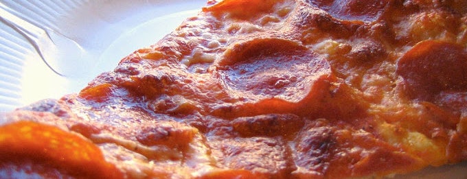 Sr Pizza is one of Sitios favoritos.