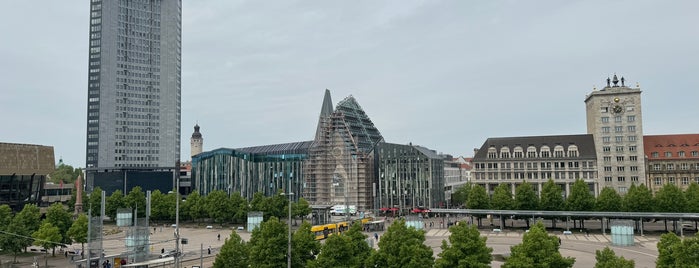 Augustusplatz is one of Leipzig 🚶🏼‍♀️🚶🏻.