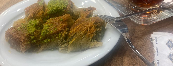 Yaşar Usta Burma Kadayıfları is one of Dessert.