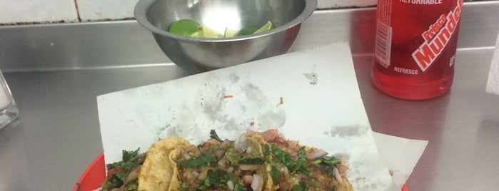 Tacos El Paisa is one of Comer Rico.