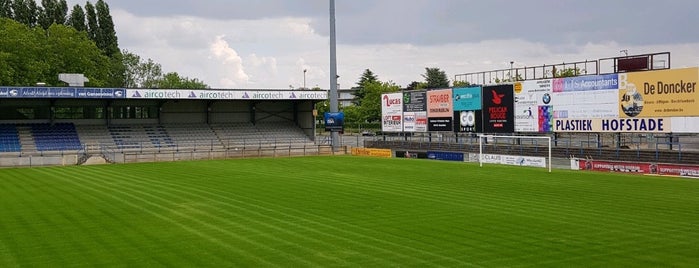 FCV Dender EH is one of Voetbalstadions.