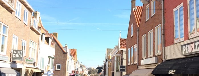 Zandvoort Centrum is one of Lugares favoritos de Typena.