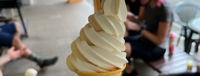 とうふ屋ほたる is one of Ice cream.
