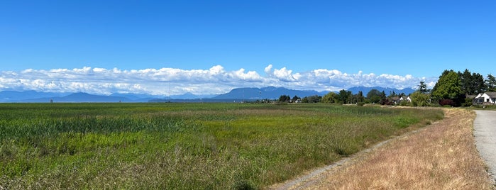 West Dyke Trail (Garry Point) is one of Moe 님이 좋아한 장소.