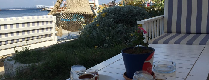 Dibekçi Kaan Cafe is one of Posti che sono piaciuti a Pelin.