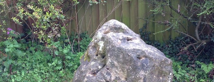 The Blowing Stone is one of Lieux qui ont plu à Carl.