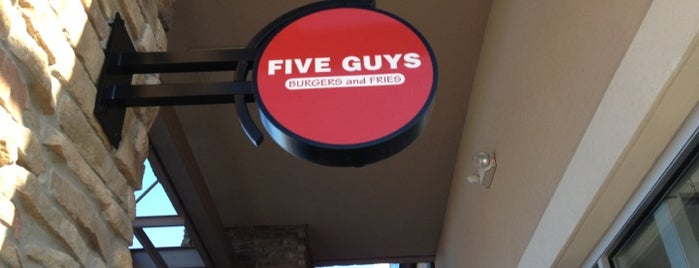 Five Guys is one of Posti che sono piaciuti a John.