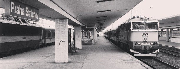 Železniční stanice Praha-Smíchov is one of Locais curtidos por Nikos.