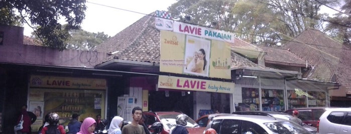 Lavie Baby House is one of Orte, die Vaji gefallen.