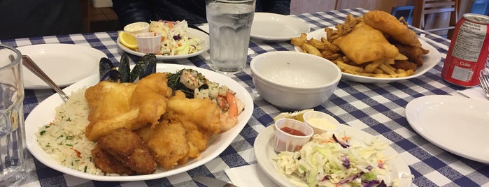 Tony's Fish & Oyster Café is one of Posti che sono piaciuti a Natz.