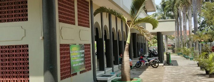 Masjid Besar Arjawinangun is one of Have Been Here.