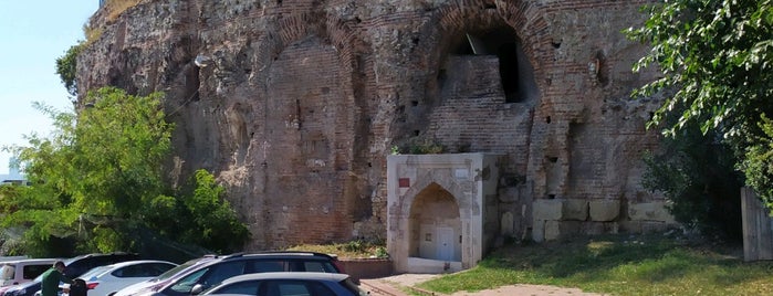 Sphendone Duvarı is one of Tarih.