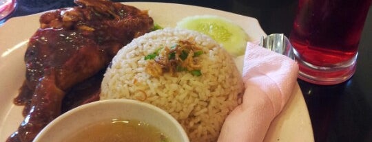 Nasi Ayam Ipoh & Steamboat Grill is one of Makan @Shah Alam/Klang #7.
