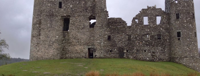 Kilchurn Castle is one of Scotland | Highlands.