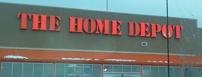 The Home Depot is one of สถานที่ที่ ed ถูกใจ.
