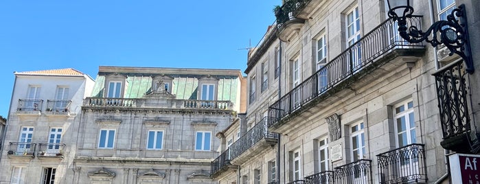 Praza Constitución is one of Vigo.