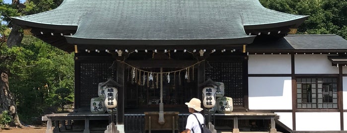 埴生神社 is one of Tempat yang Disukai MK.