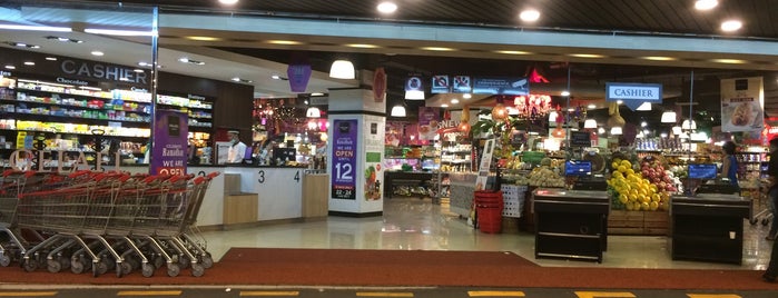 Gelael Pasar Swalayan is one of Tempat yang Disukai MK.