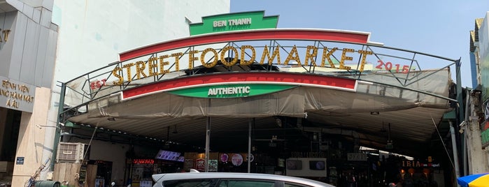STREET Food Market is one of สถานที่ที่ MK ถูกใจ.