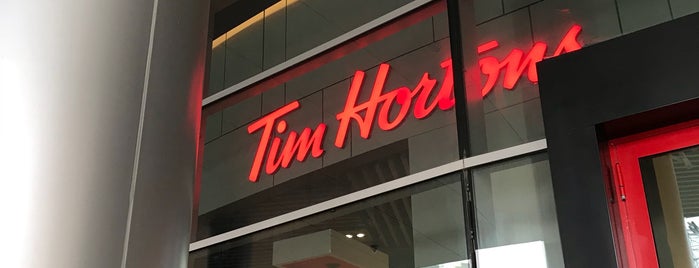 Tim Hortons is one of MKさんのお気に入りスポット.