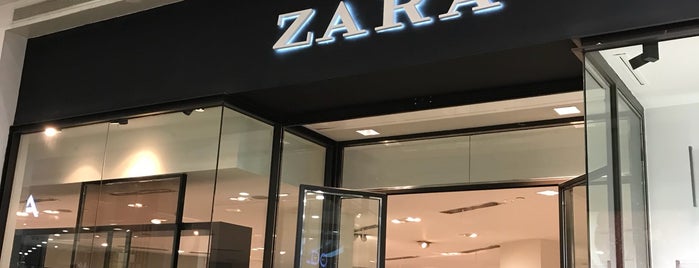 Zara is one of Locais curtidos por MK.