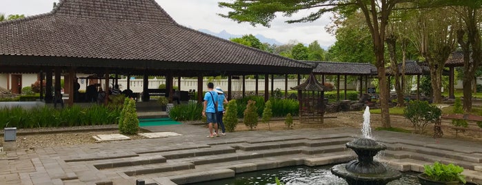 Museum Borobudur is one of Lieux qui ont plu à MK.