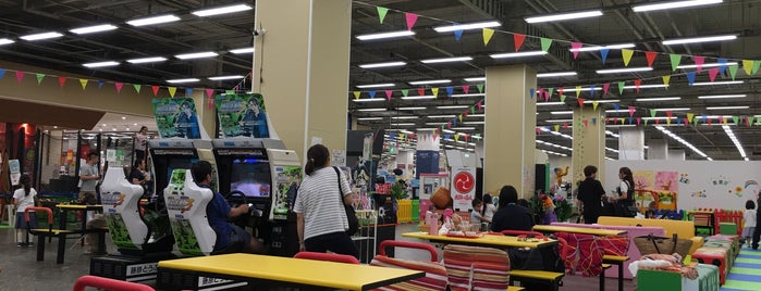 イオン 海浜幕張店 is one of MKさんのお気に入りスポット.