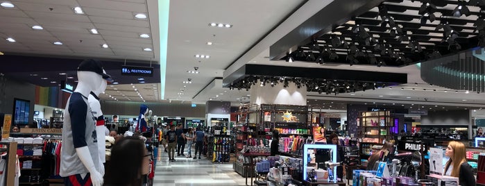 The SM Store is one of Lugares favoritos de MK.