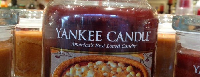 Yankee Candle is one of Big Apple :).