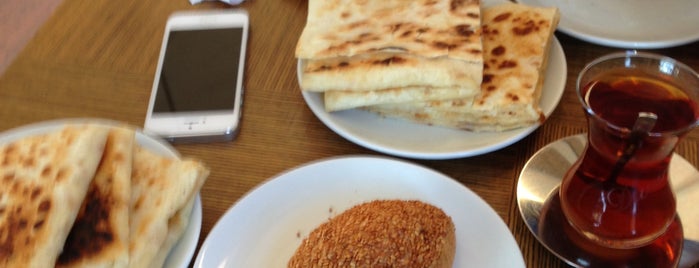 Divan Pastanesi is one of Musa'nın Beğendiği Mekanlar.