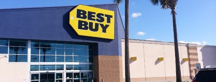 Best Buy is one of Locais curtidos por ESTHER.