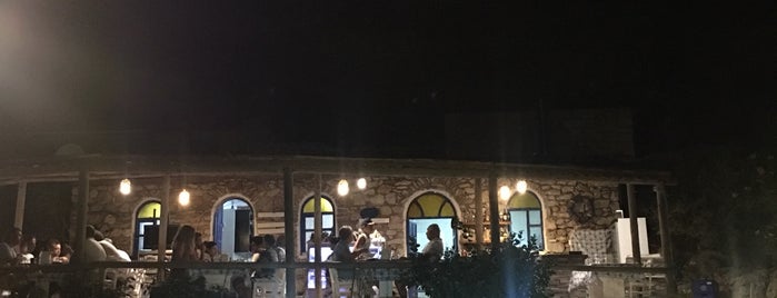 Dirsekbükü Resturant is one of Didi'nin Beğendiği Mekanlar.
