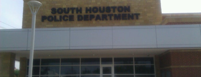 South Houston Police Dept is one of RW : понравившиеся места.