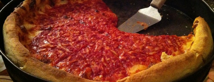 Old Chicago Pizza is one of Jon 님이 저장한 장소.