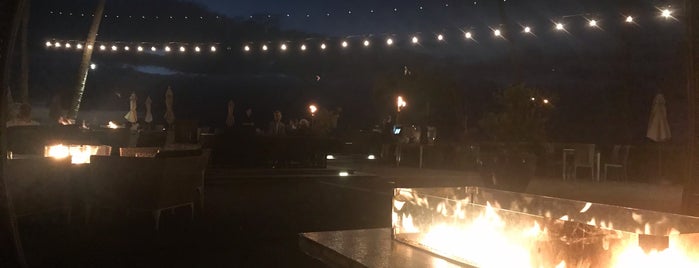 Fire Pit At Merriman's is one of Indra'nın Beğendiği Mekanlar.