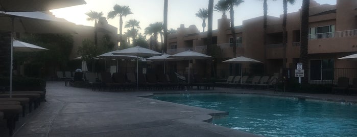 Adult Pool At Westin is one of Locais curtidos por Ryan.