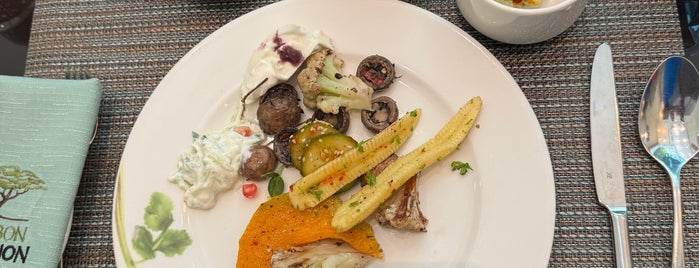 ITC Gardenia is one of Fine-Dining in B'lor.