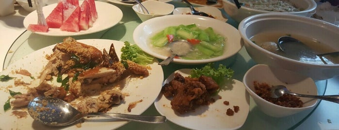 PUTIEN Restaurant 莆田菜馆 is one of Singapur_Yemeİcme.
